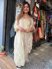 ✨ Golden Shimmer Pure Crepe Suit